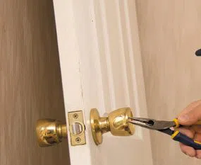 Skokie Locksmith Service Skokie, IL 847-462-7231 - 1a-Locksmith