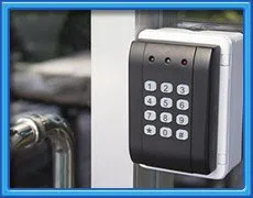 Skokie Locksmith Service Skokie, IL 847-462-7231 - comm-home-68-35mod